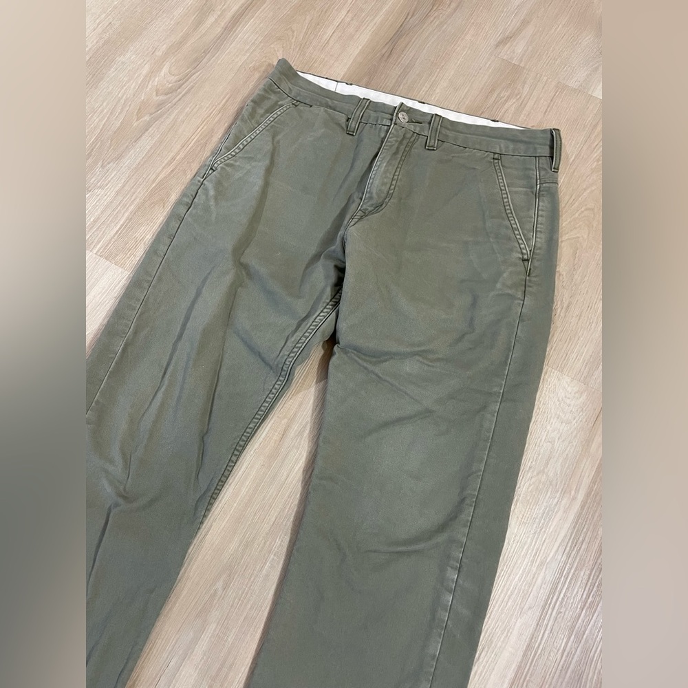 Warm Khaki Men’s Levis with Cotton Liner. 33W/32L